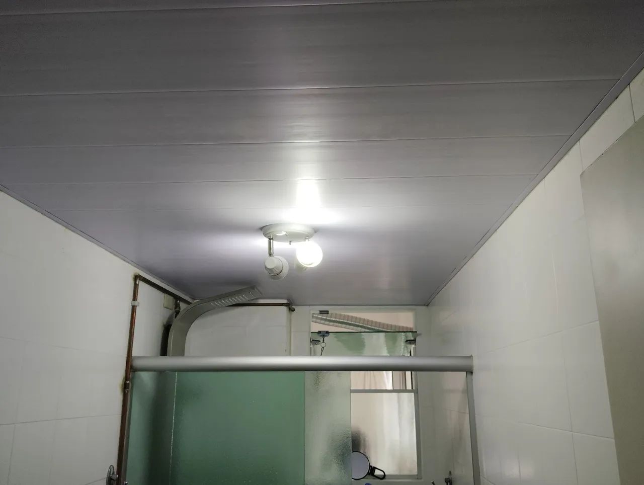 Forro PVC e roda forro , junta seca 3,5 M2 pra banheiro  - Foto 3