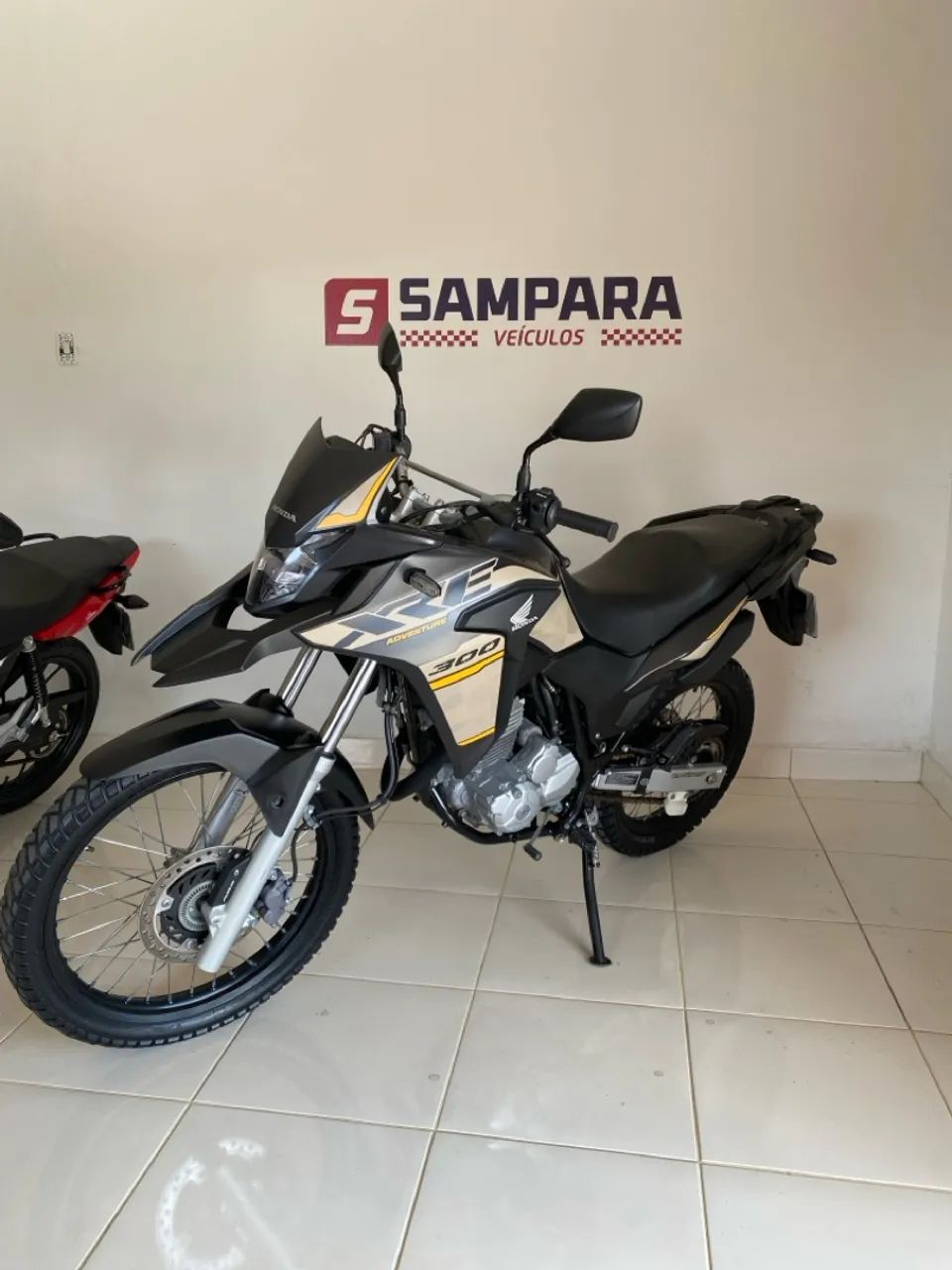 Honda Xre 300 consórcio 20 mil entrada + parcelas - Foto 3