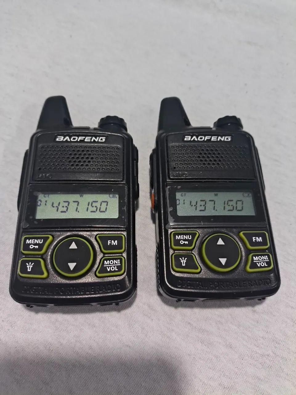 MiNi Walkie Talkei Balfeng Bft1 (São dois Rádios) 