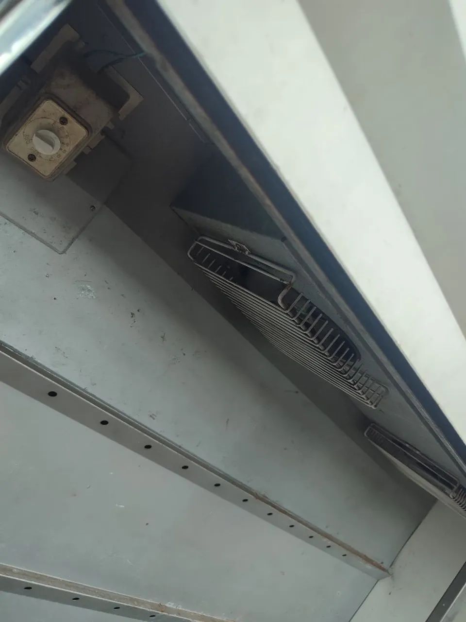 Geladeira Funcionando Vitrine Refrigerada Expositora Sem Vidro com Detalhes  - Foto 3