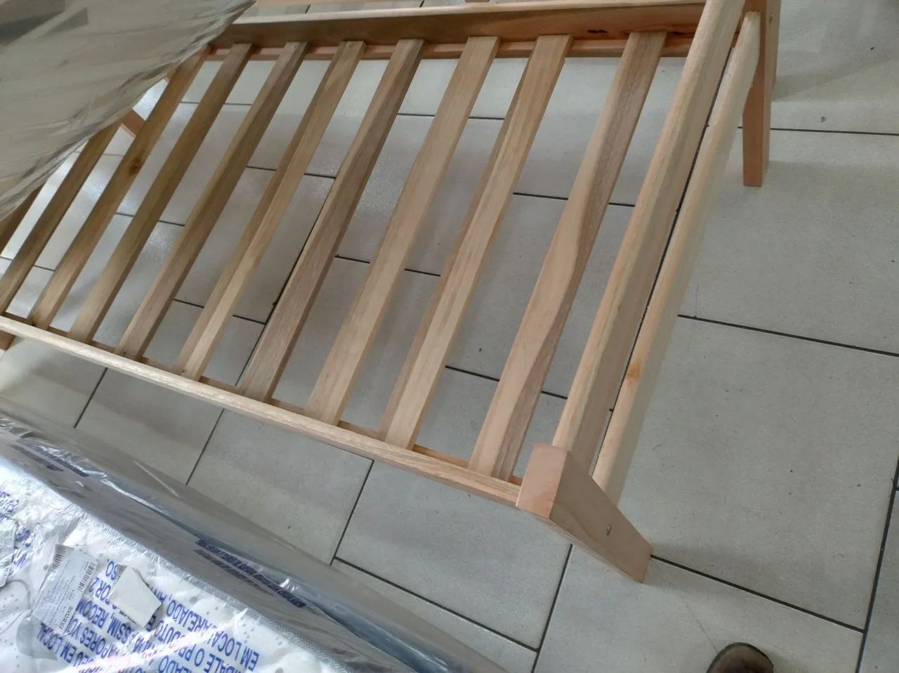Cama de solteiro com colchão Gazin NOVOS  - Foto 2