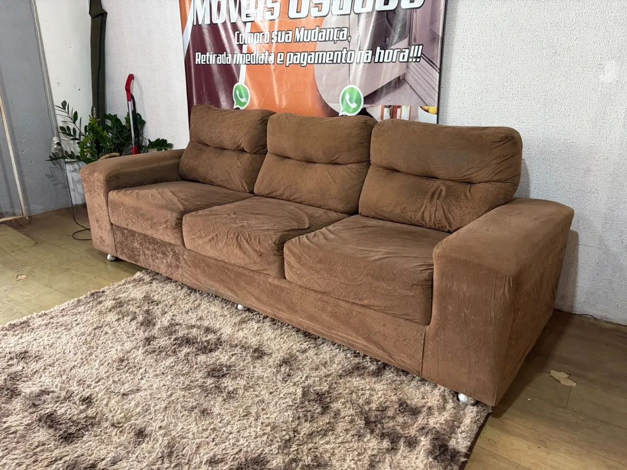 Sofá 3 lugares madeiramento reforçado (entrego) - Foto 4