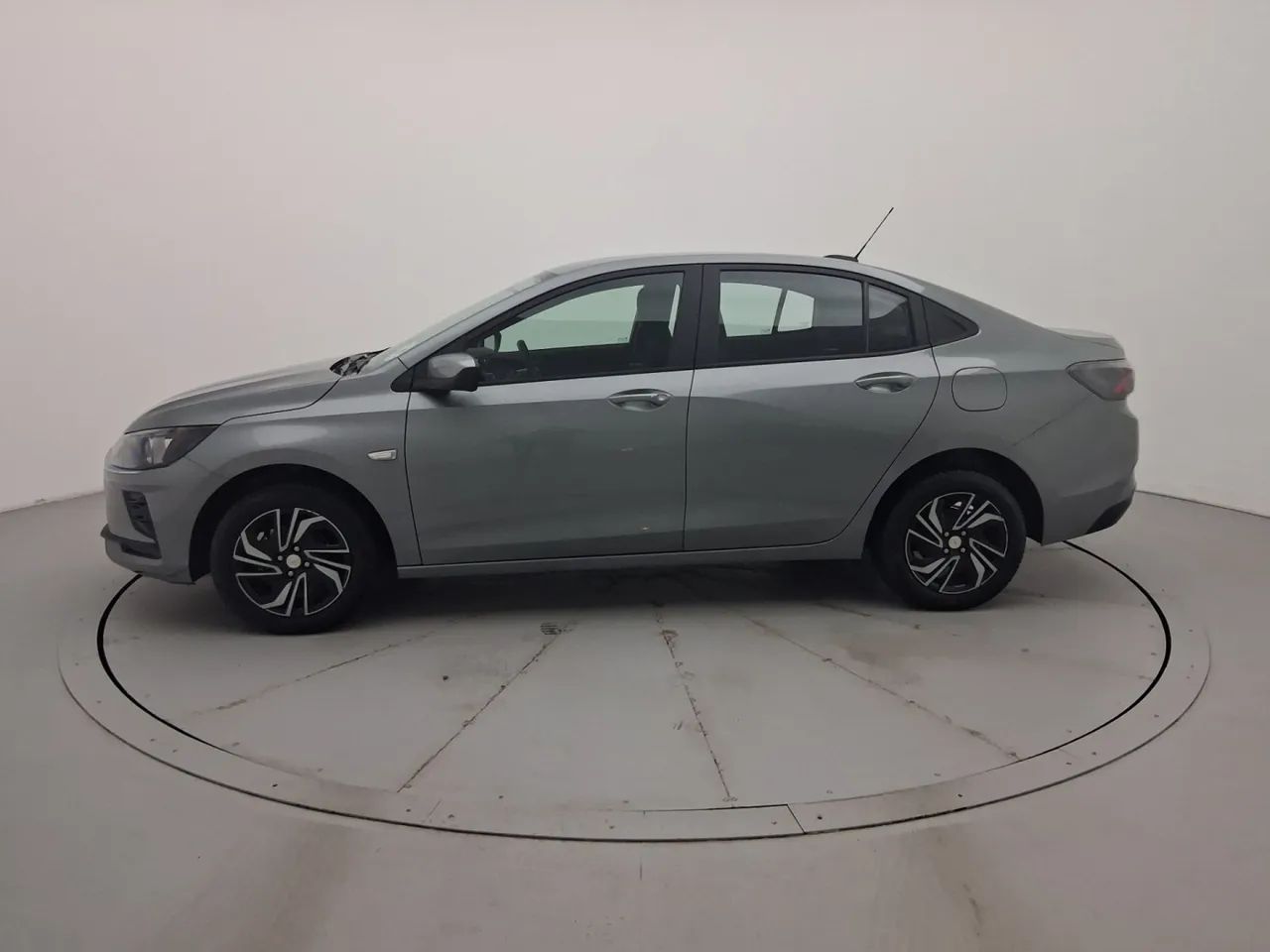 Chevrolet Onix Plus 1.0 12V TB Flex Aut. 4P, foto 2 de 18
