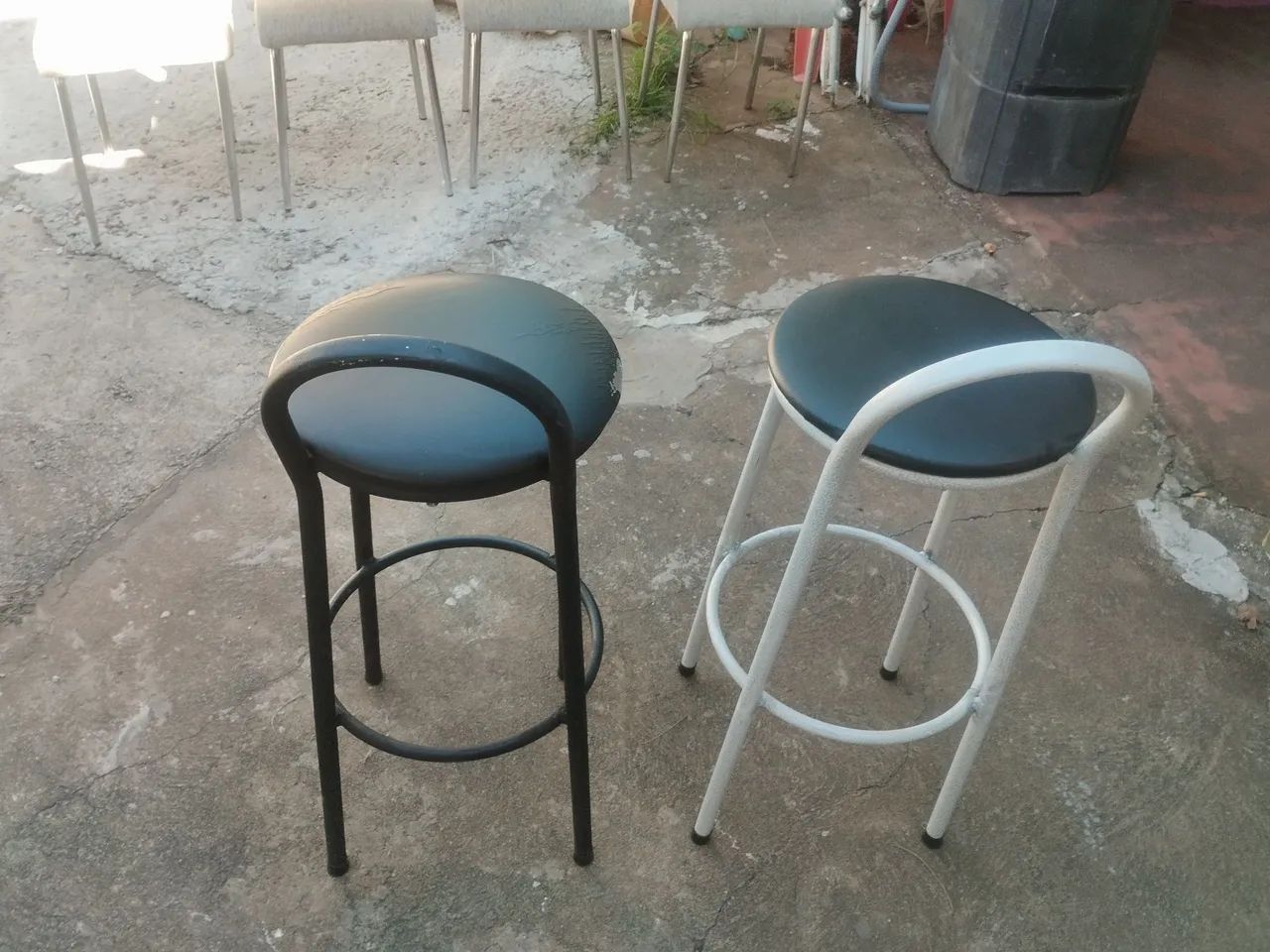 BANQUINHOS DE ENCOSTO BAIXO 