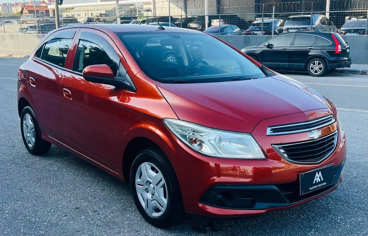 Chevrolet Onix Hatch LT 1.0 8V Flex Power Mec. 4P 2013 - Foto 3