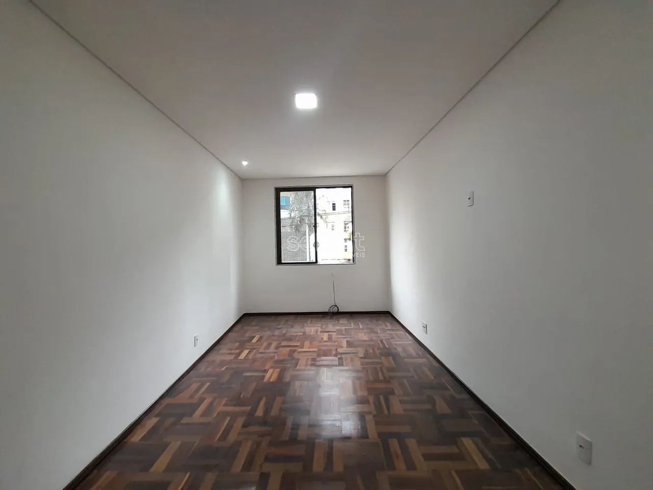 Apartamento com 3 quartos para locação no Centro