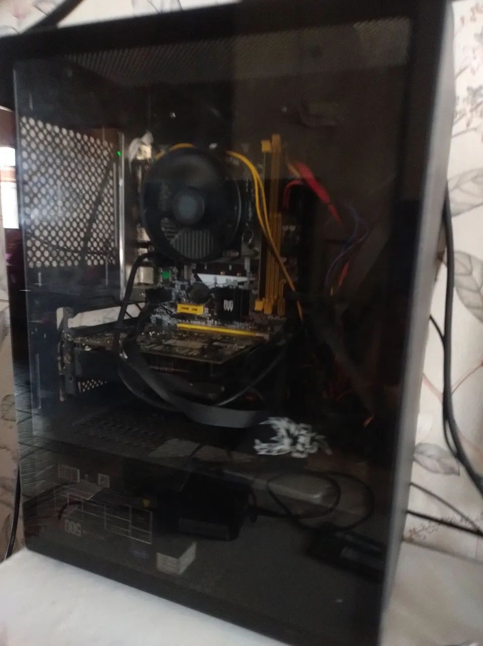 Notebook CPU i3 8 gigas 480 SSD placa vídeo 