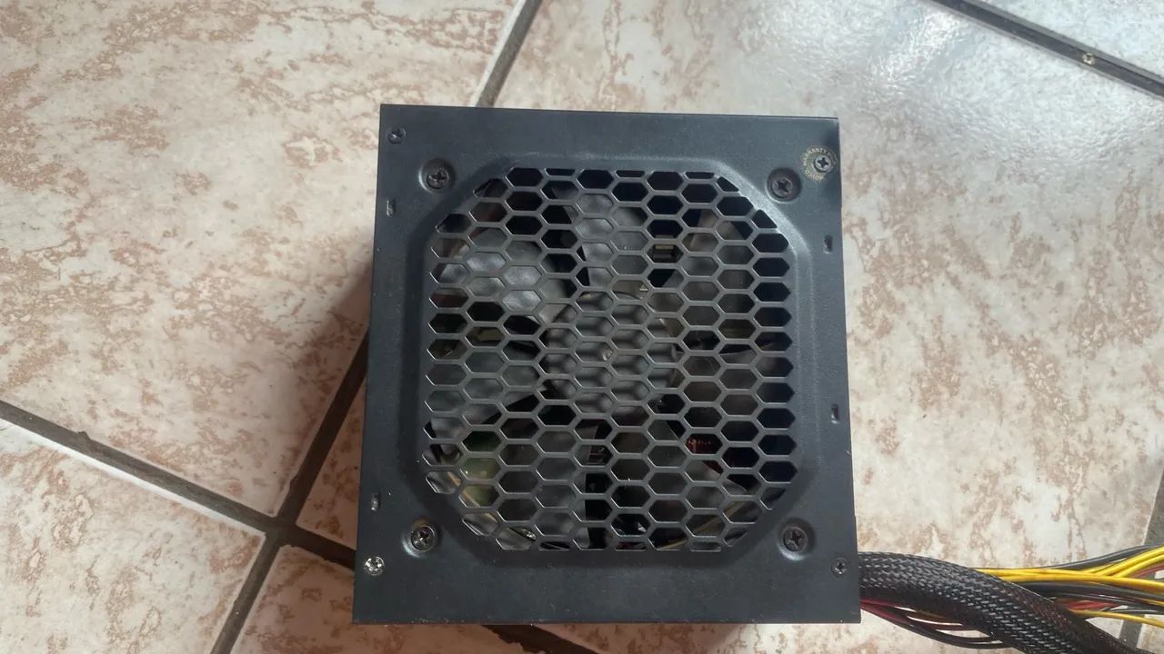 Fonte EVGA 400W - com defeito / retirada de peças - Foto 3