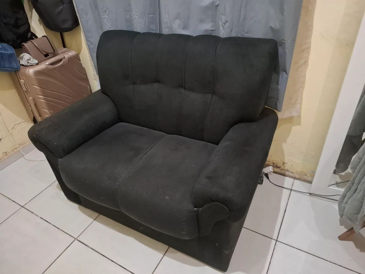 Vende-se sofá dois lugares 