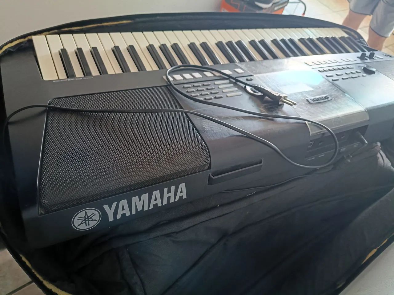 TECLADO YAMAHA PSR 