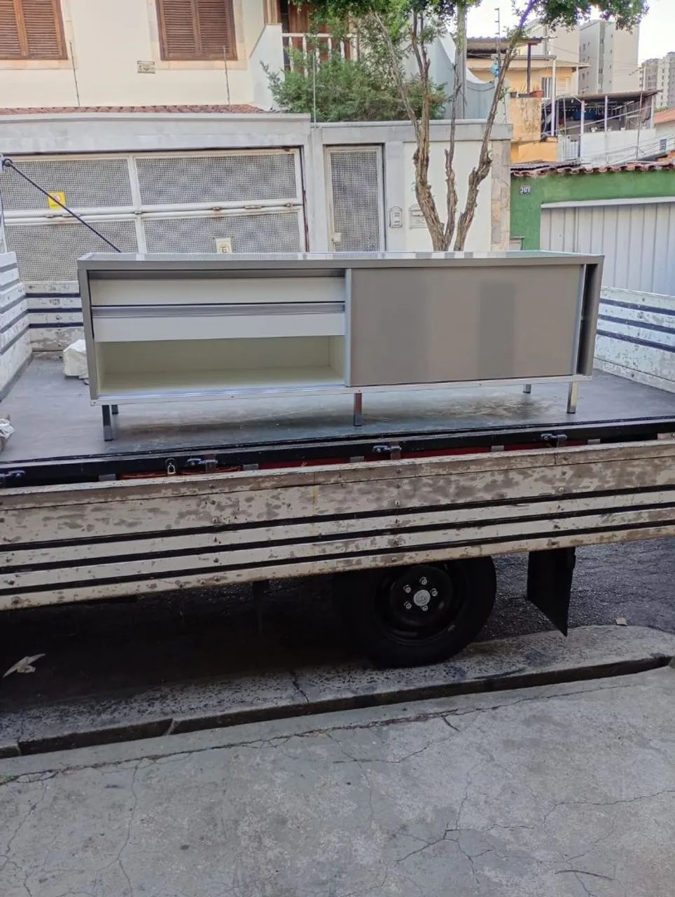 Rack móvel feito com MDF pes metálico - Foto 4
