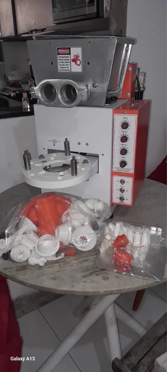 Máquina de Salgados Compacta Print Completa + Bicos para Churros e Salgados