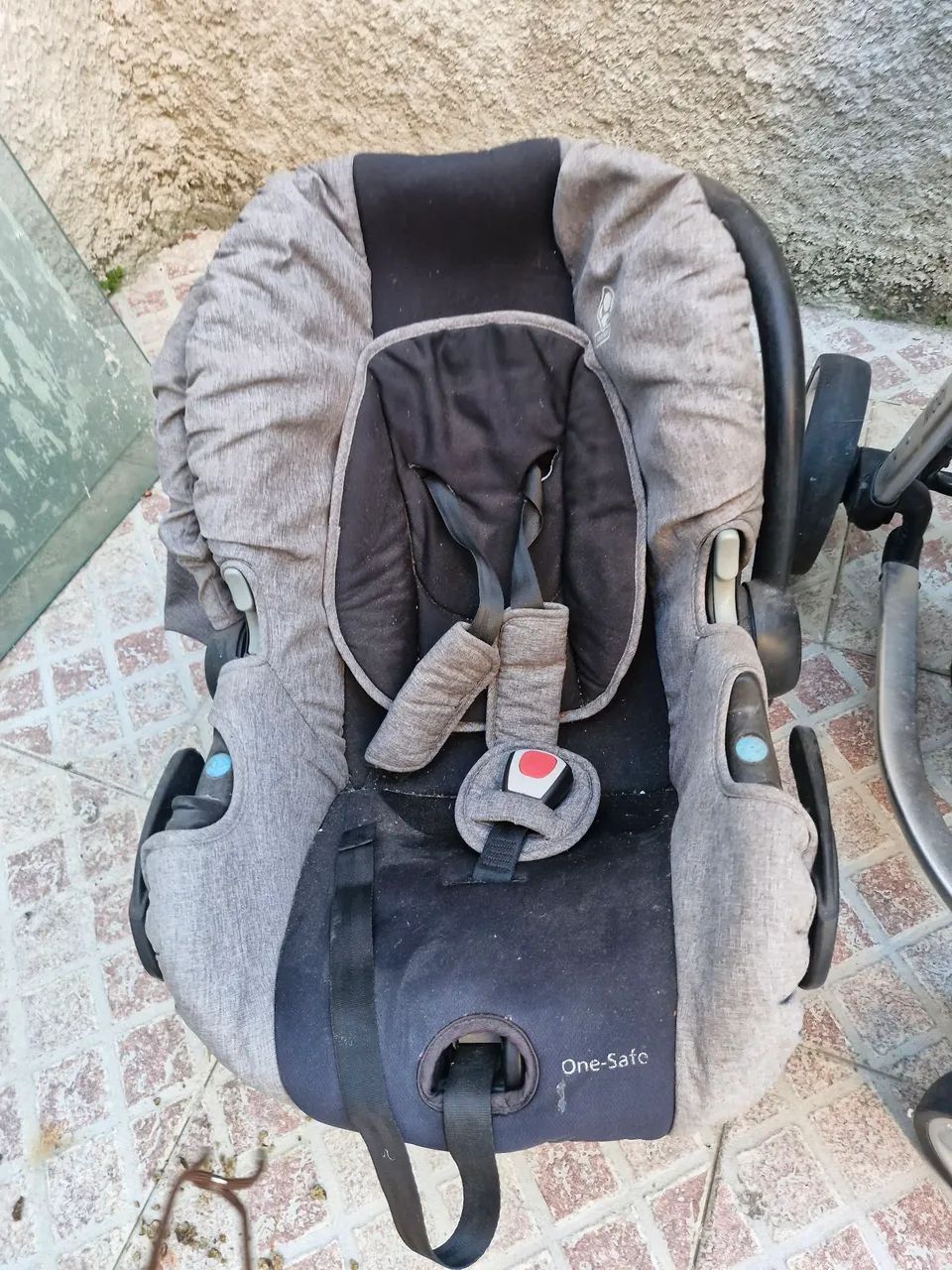 Carrinho de bebe com bebe conforto  - Foto 4