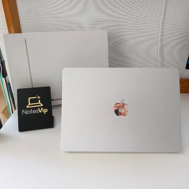 MACBOOK AIR M4 - 16GB/256GB SILVER + GARANTIA ATÉ SETEMBRO 2026