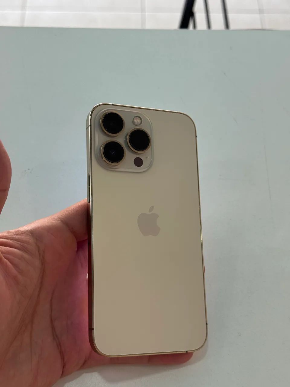 iPhone 13 Pro 128gbs Gold ( bateria 100% ). Ac cartão - Celulares