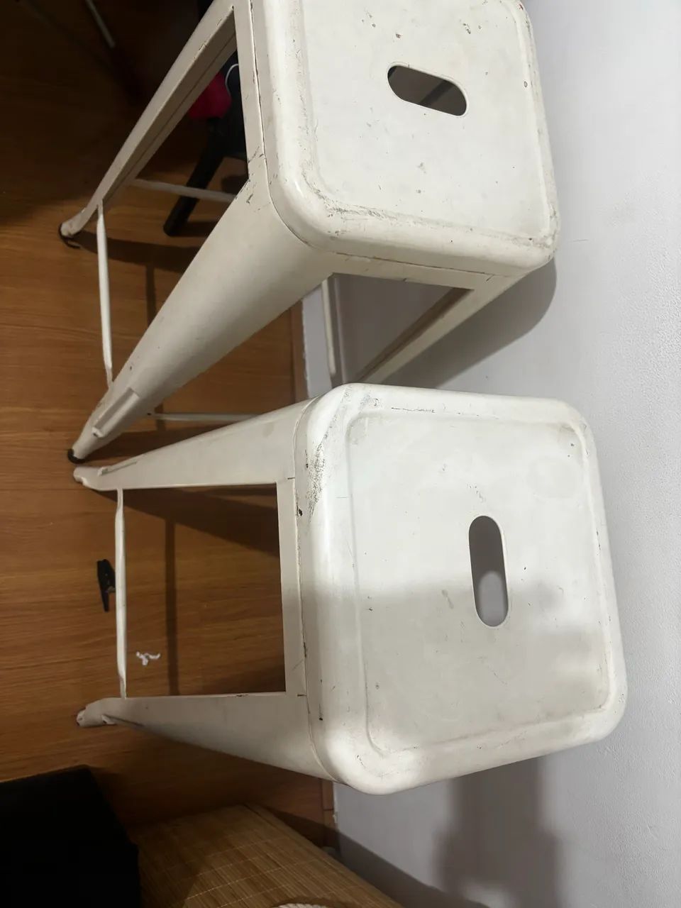 Bancos de ferro alto branco  - Foto 2