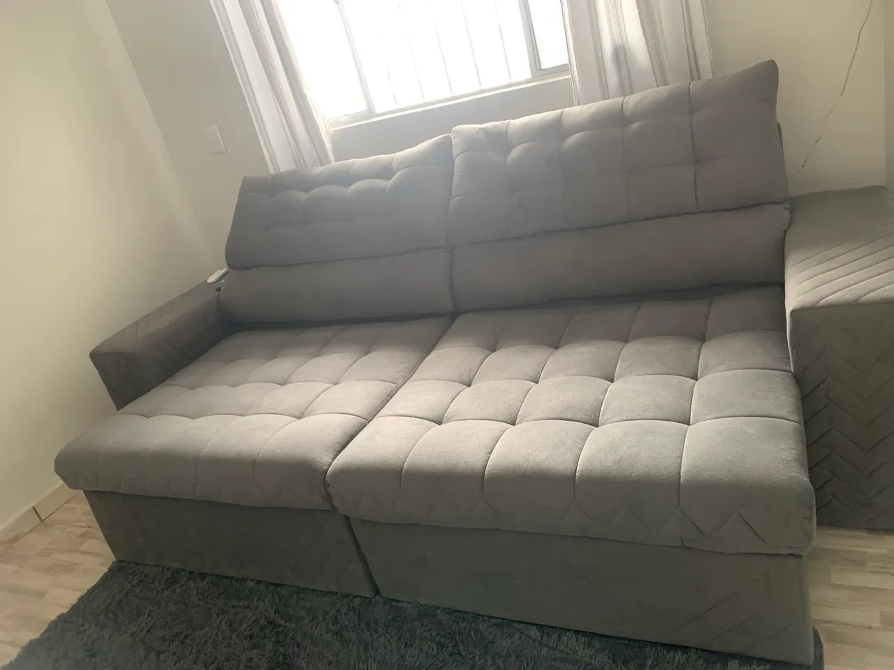 Sofá retrátil 2,5m 10 dias de uso - Foto 2