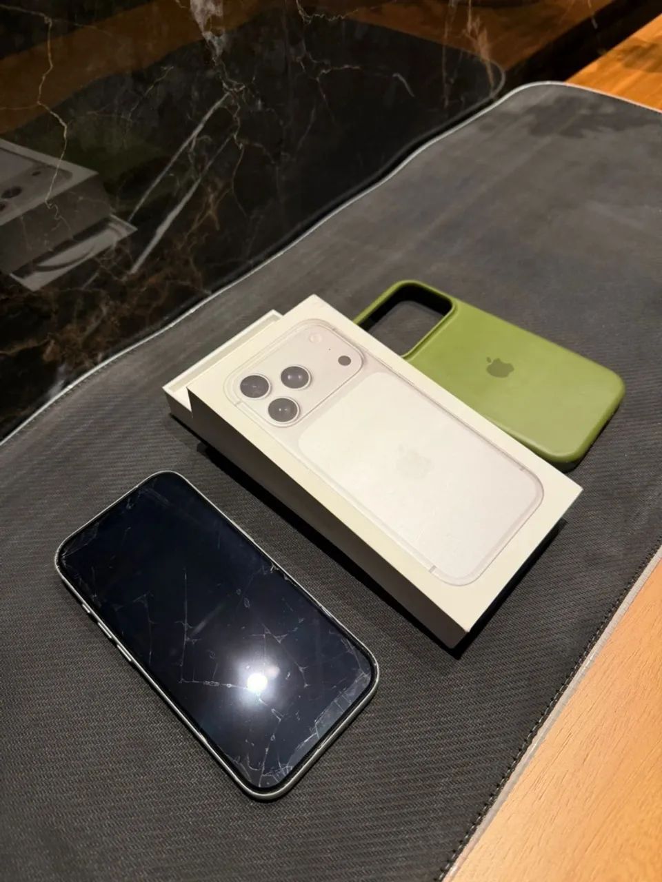 Iphone 17 Pro - Prata 256 GB - Foto 2