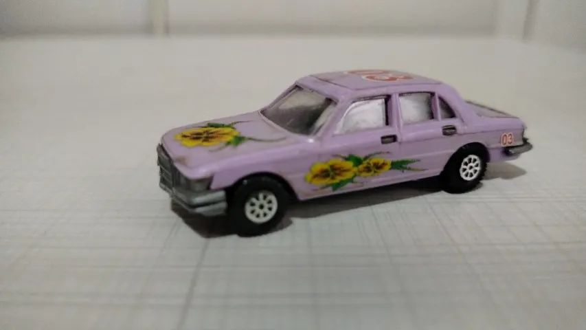 Miniatura Carros Pevi 1/64 Violeta
