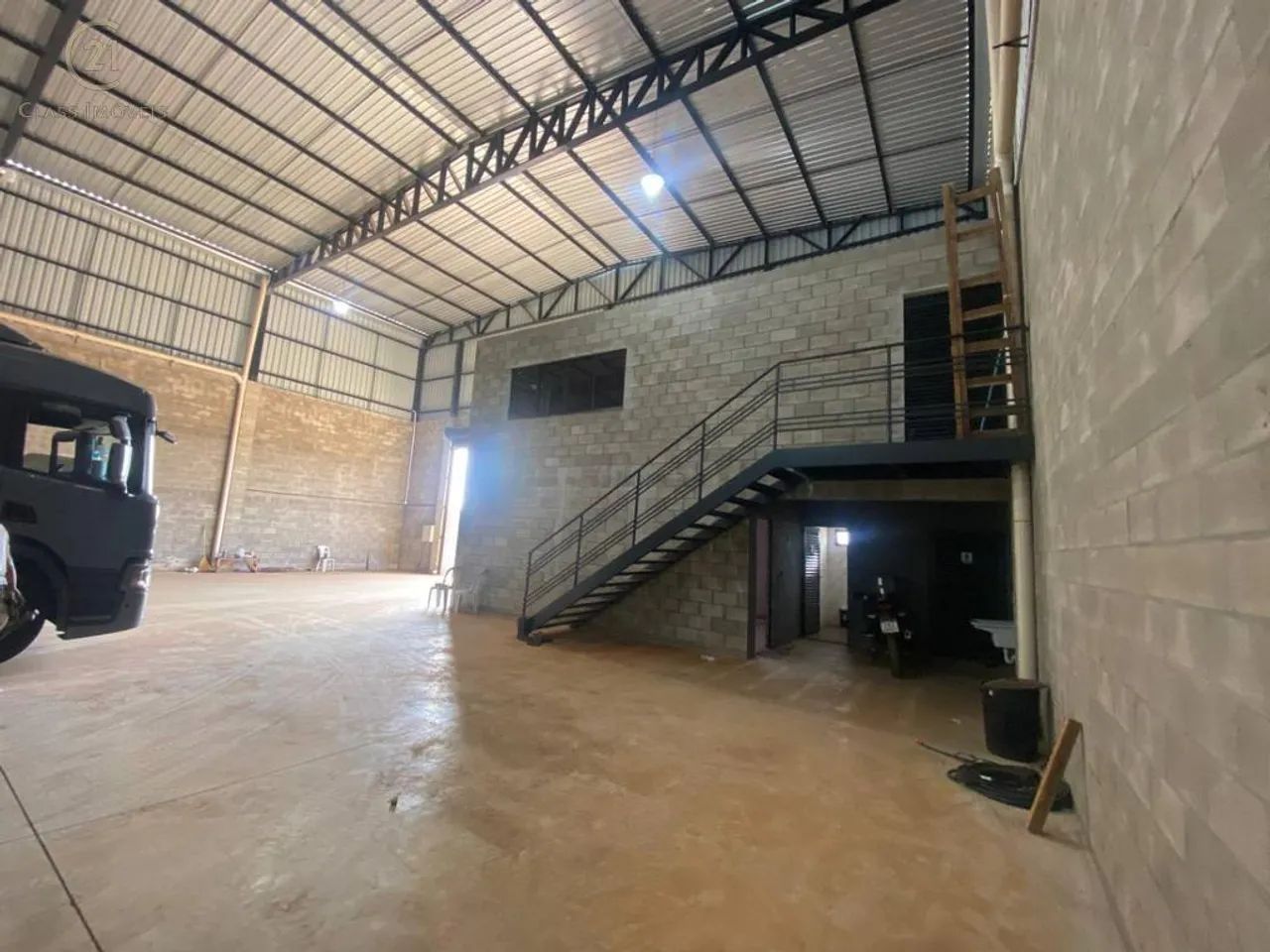 Barracão para alugar em Londrina, Industrial, com 1200 m² - Foto 4