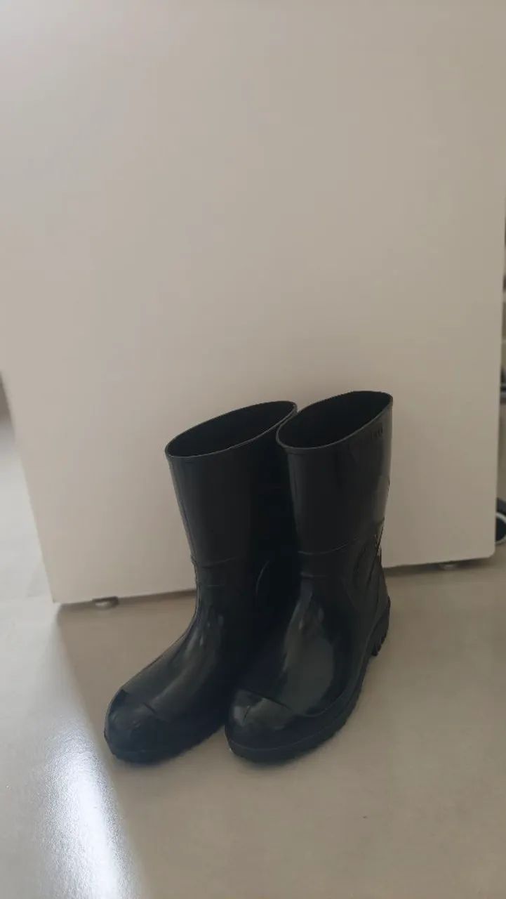 Bota impermeável 38 - Foto 2