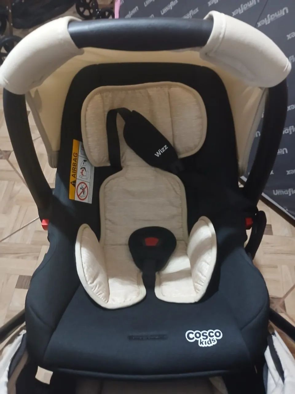 Carrinho de bebê com bebê  conforto  - Foto 5