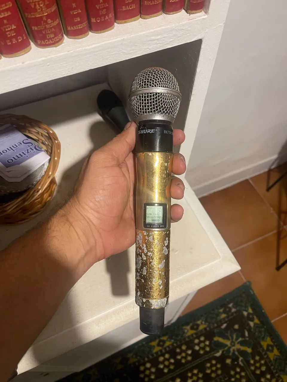 Microfone bastão Shure UR2 ( LEIA O ANÚNCIO) - Foto 2