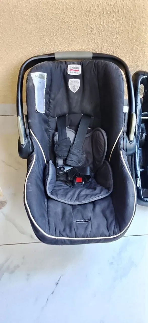 Vende-se bebê conforto 