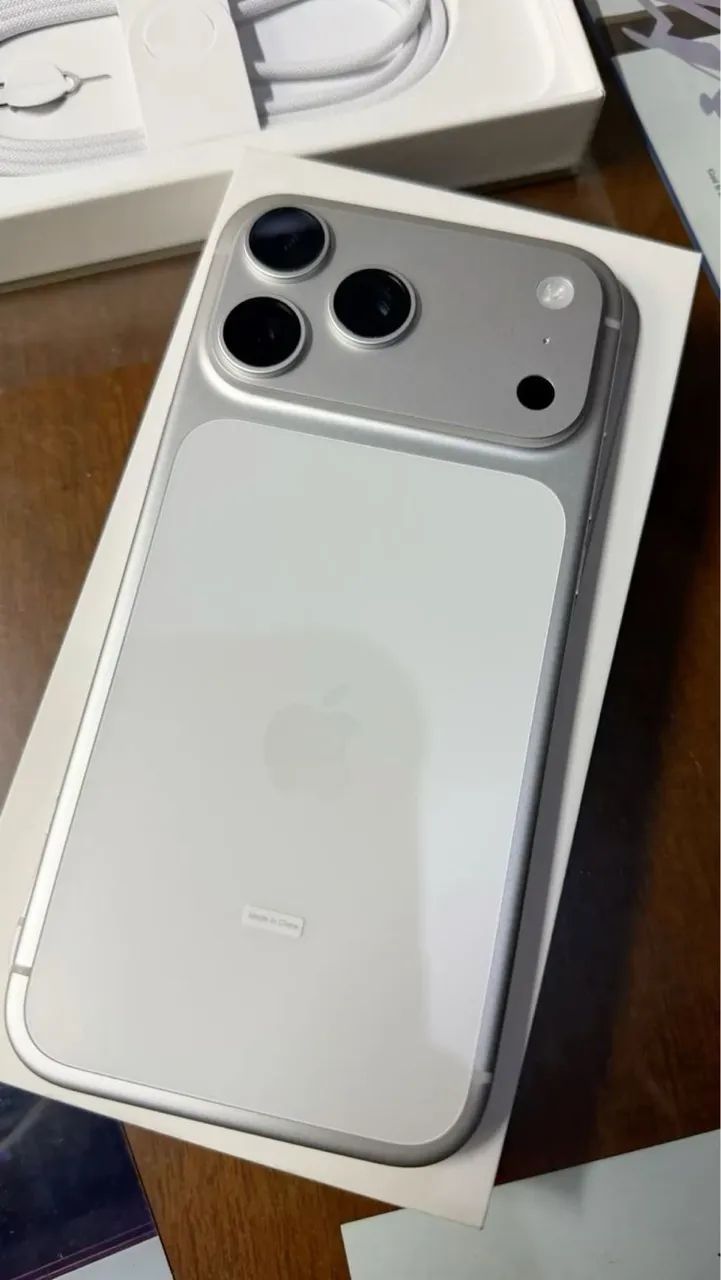 iPhone 17 pro max 