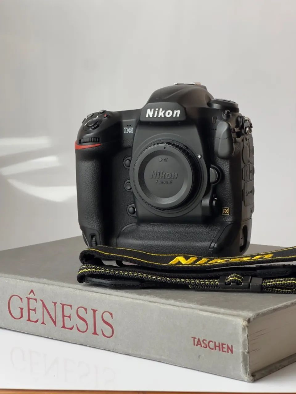 Nikon D5