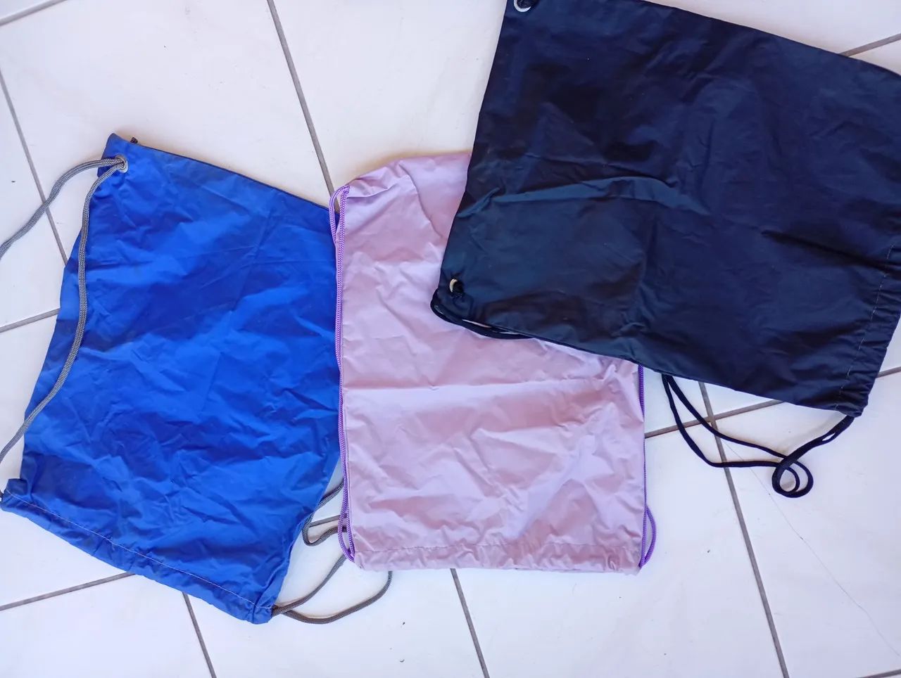 3 sacolas (mochilinhas) de curso de ingles - Foto 3