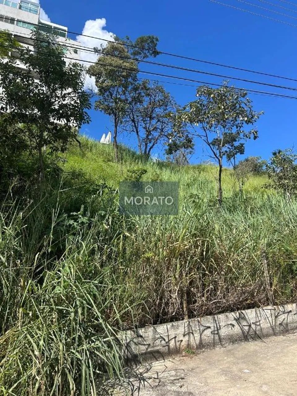 Lote à Venda 420m² no Bairro Manacás, Belo Horizonte