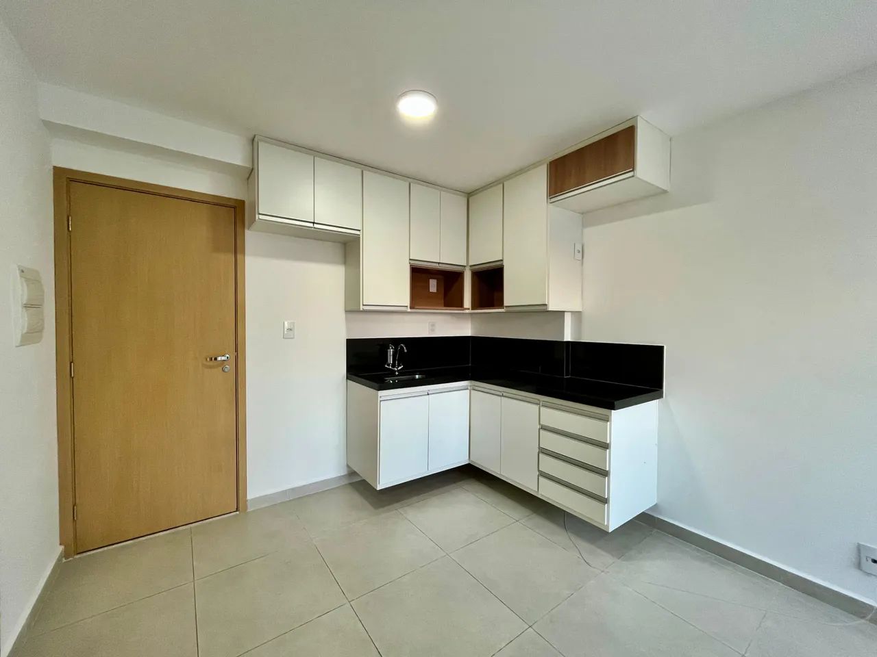Studio com planejados e vaga de garagem no Centro - Foto 4