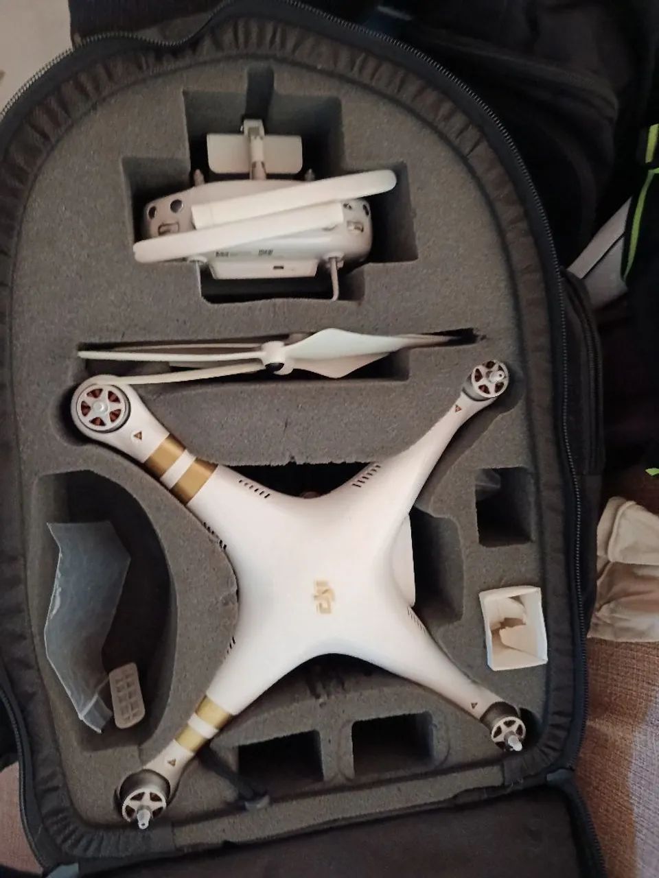 Drone dji Phantom 3 professinal 