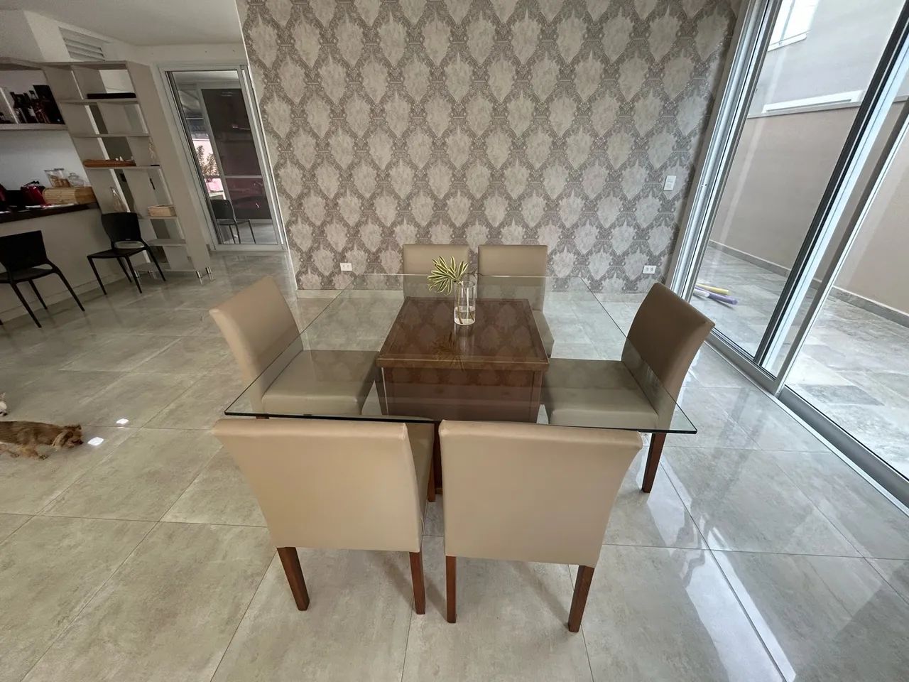 Mesa com cadeiras - Foto 2