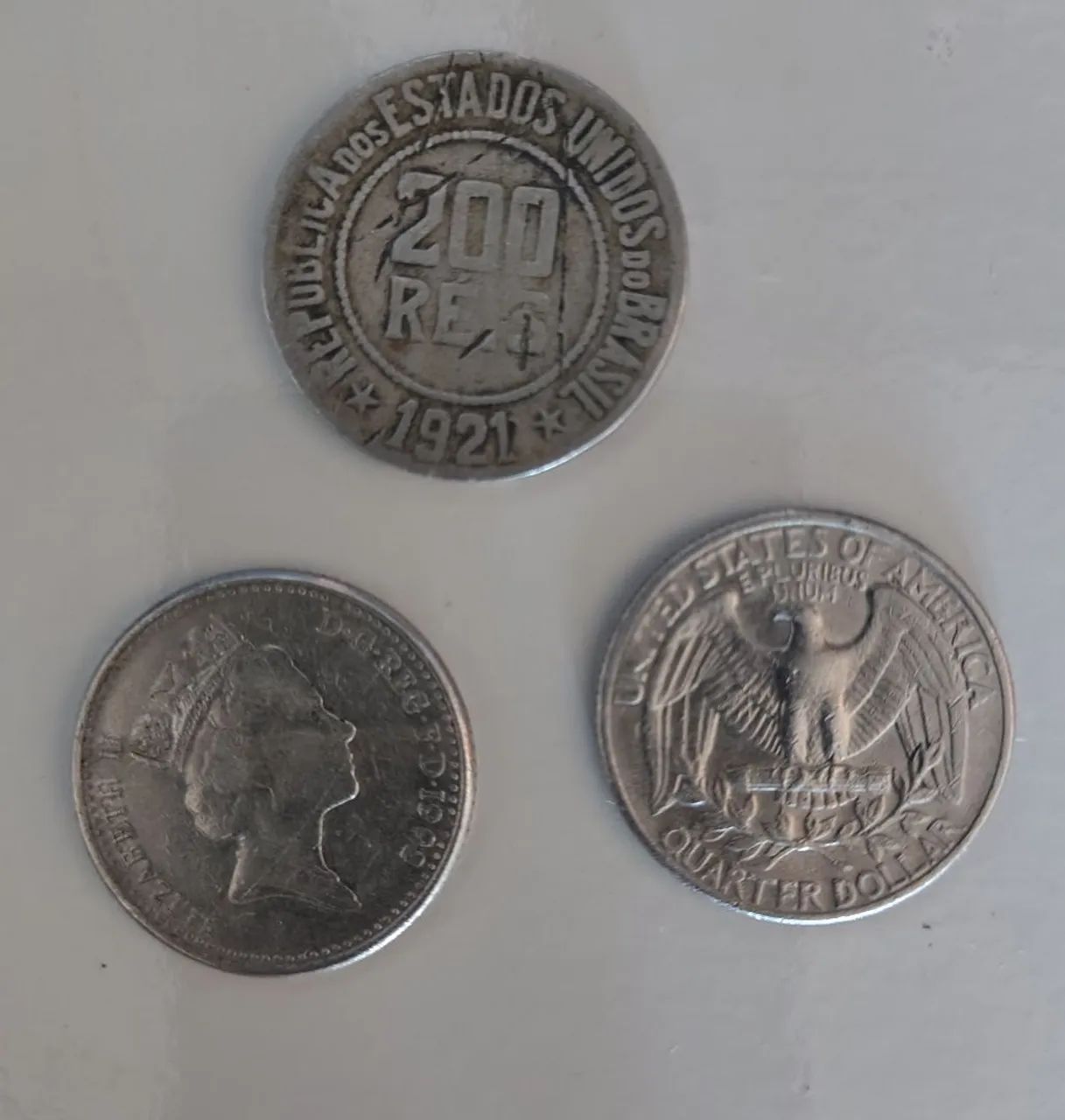 Moedas antigas para colecionador.