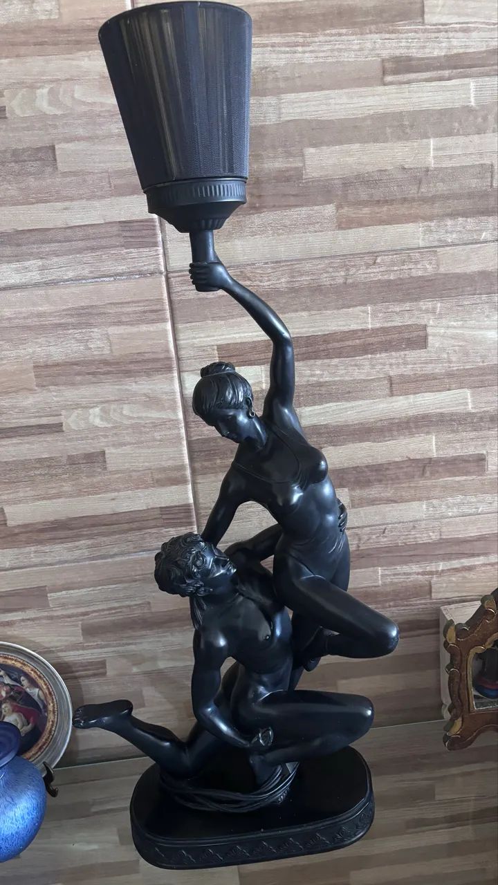 Abajur decorativa para sala e escritório  - Foto 2