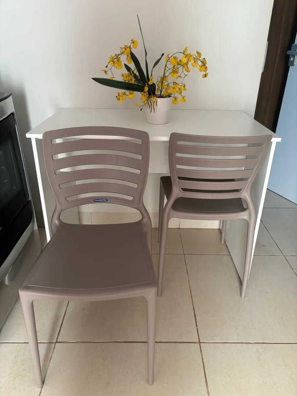 Mesa com 3 cadeiras  - Foto 3