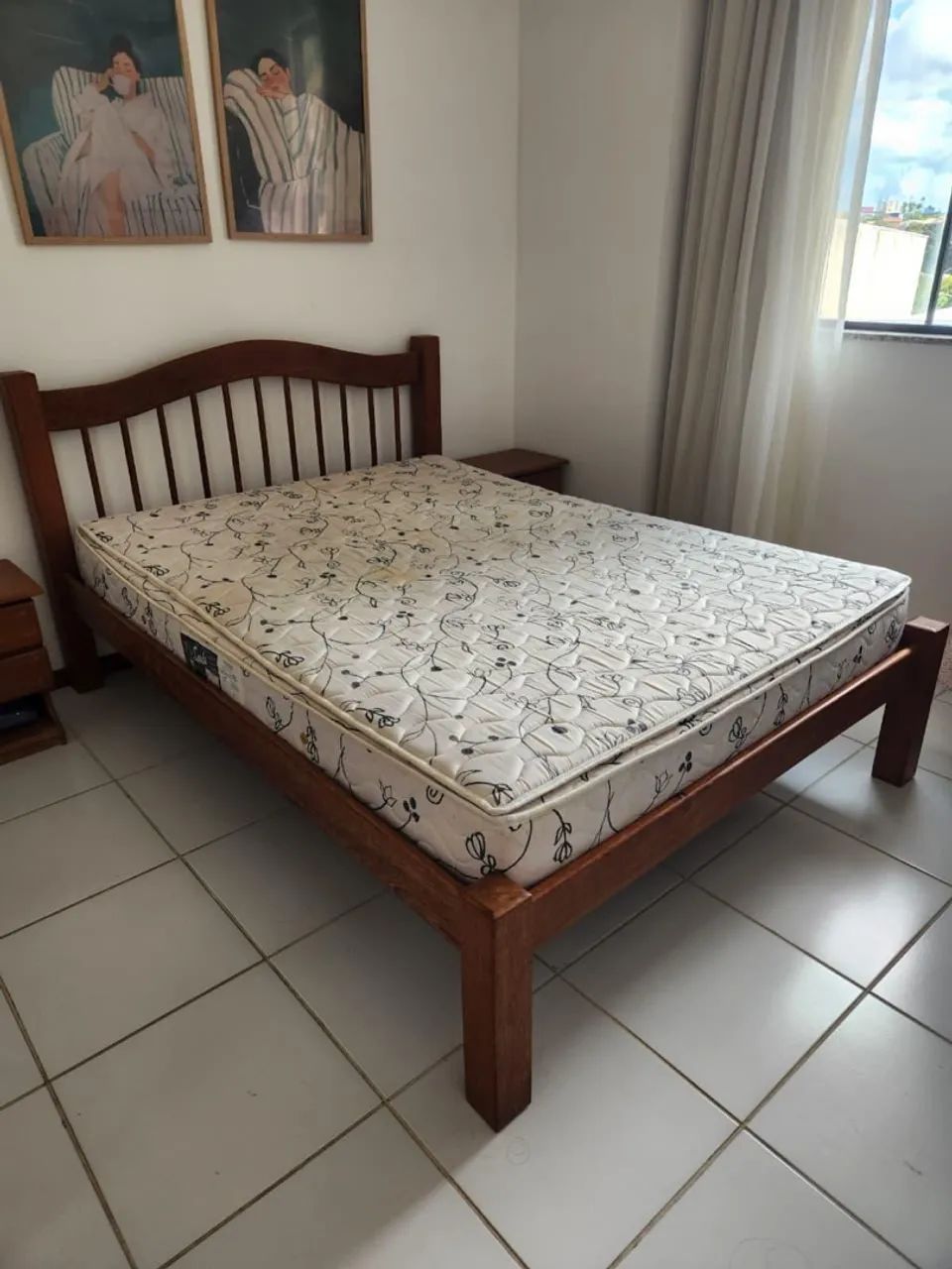 CAMA EM MADEIRA MACIÇA