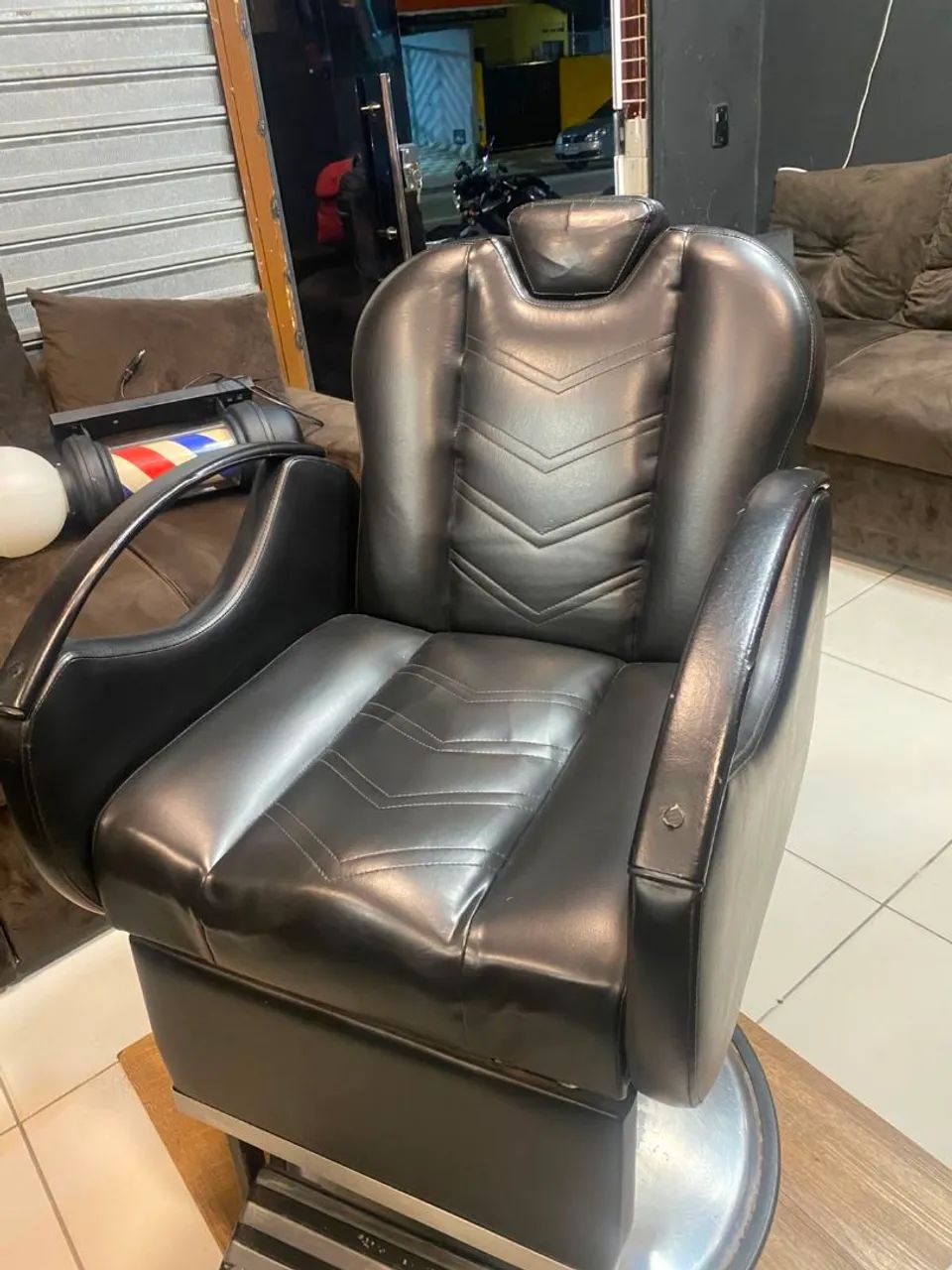 Cadeira de salão e barbearia profissional nova  - Foto 3