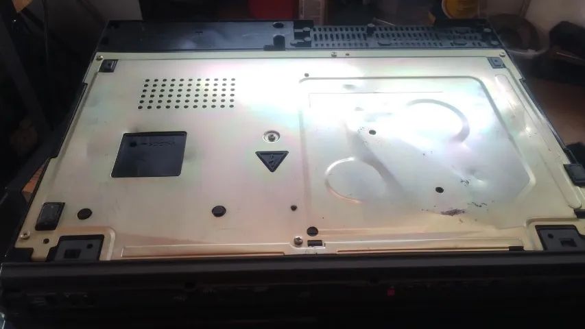 SUCATA VÍDEO CASSETE SHARP VC 1062B NÃO FUNCIONA  - Foto 3