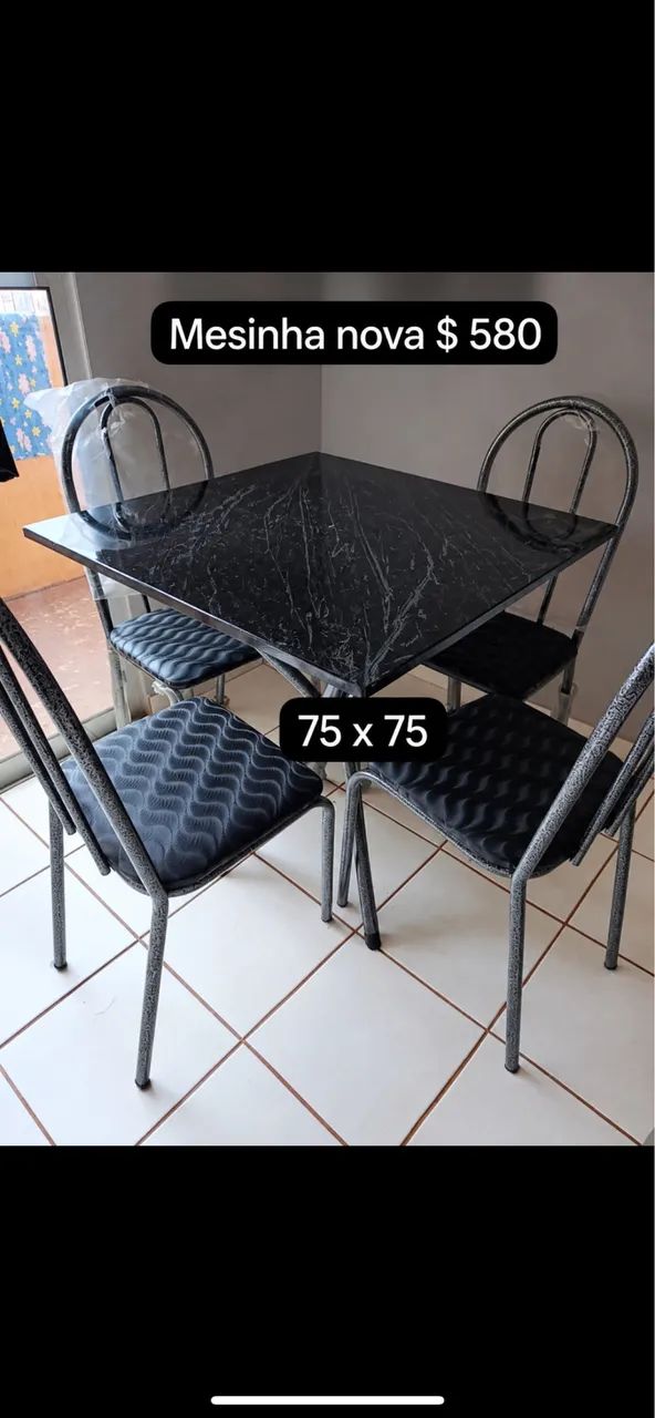 Mesa com 4 lugares 