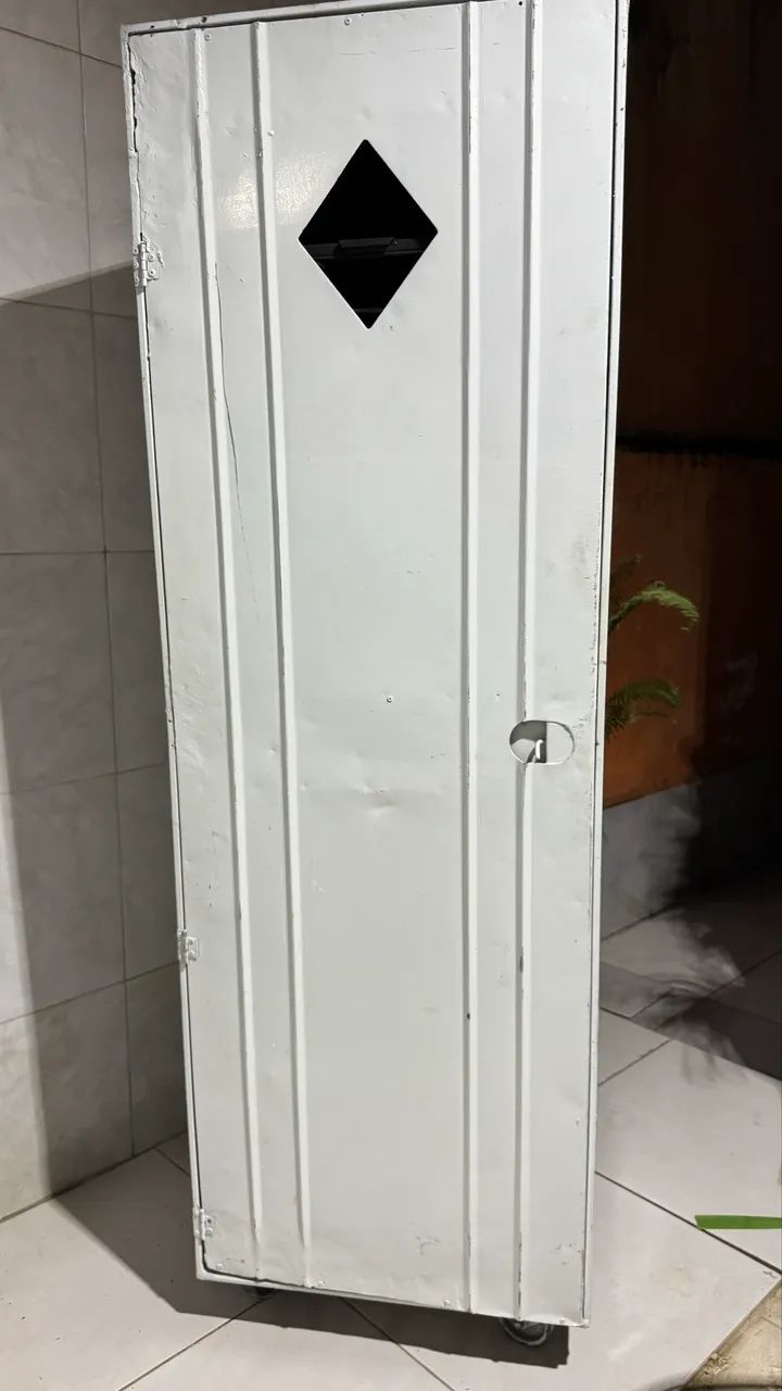 Armário de pão com Assadeira