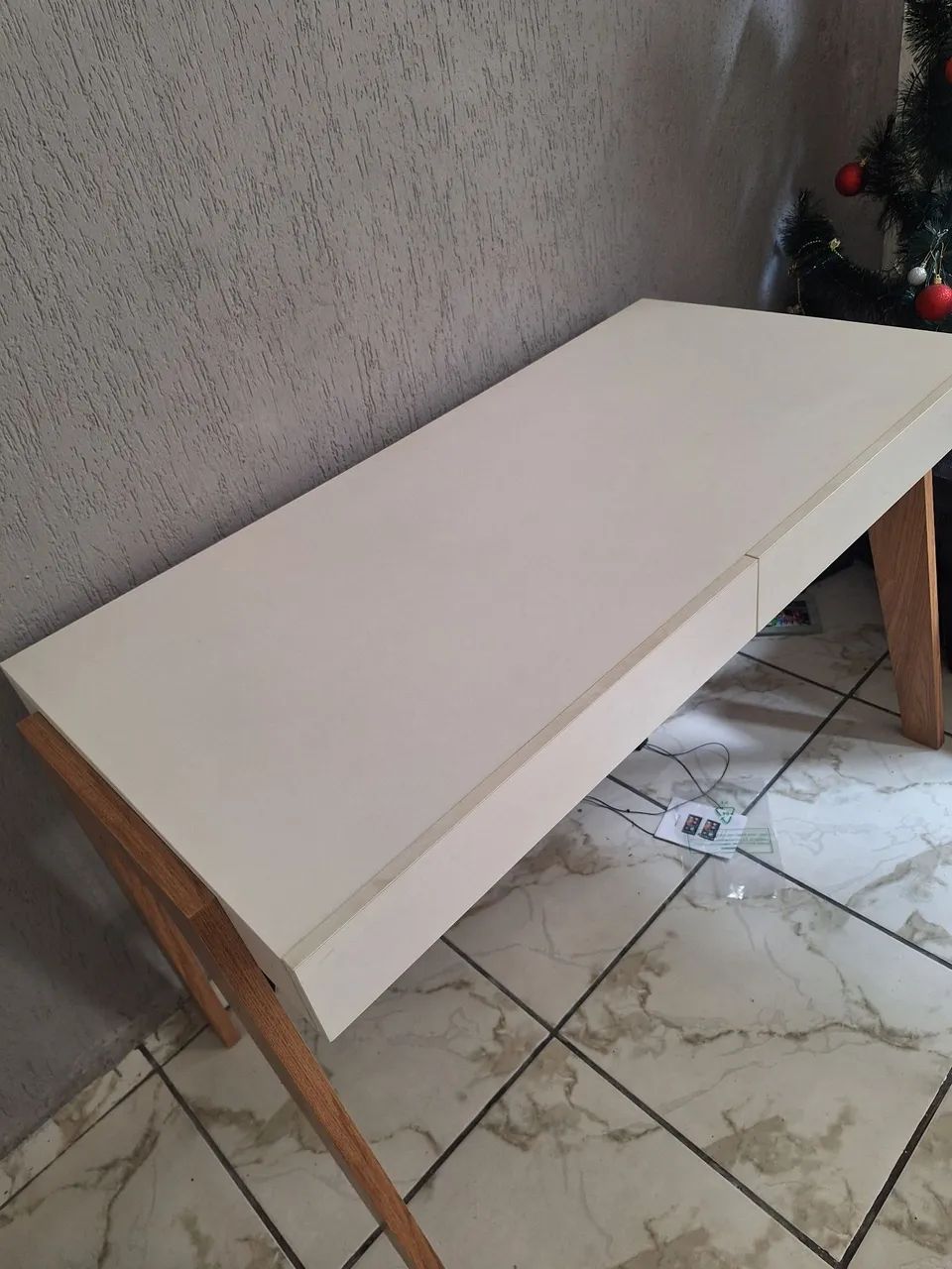 Mesa aparador com duas gavetas - Foto 4