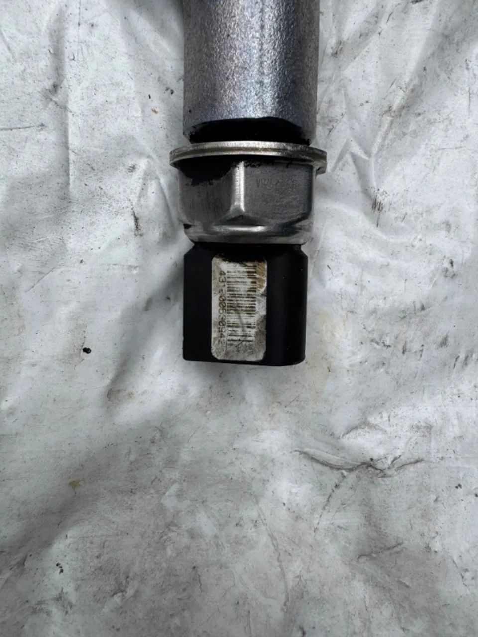flauta/bico injetores/sensor pressao hyundai hr 2,5/16v 2013/2022 - Foto 4