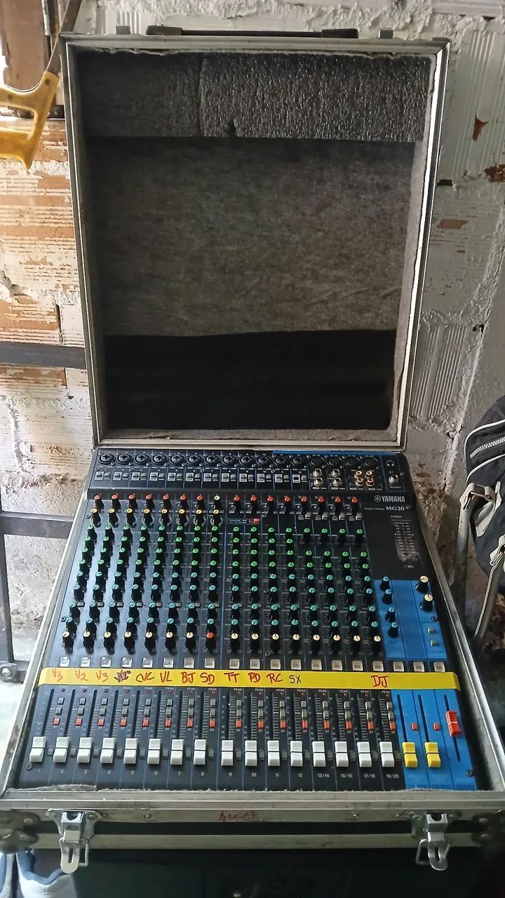 Mesa de som Yamaha  - Foto 2