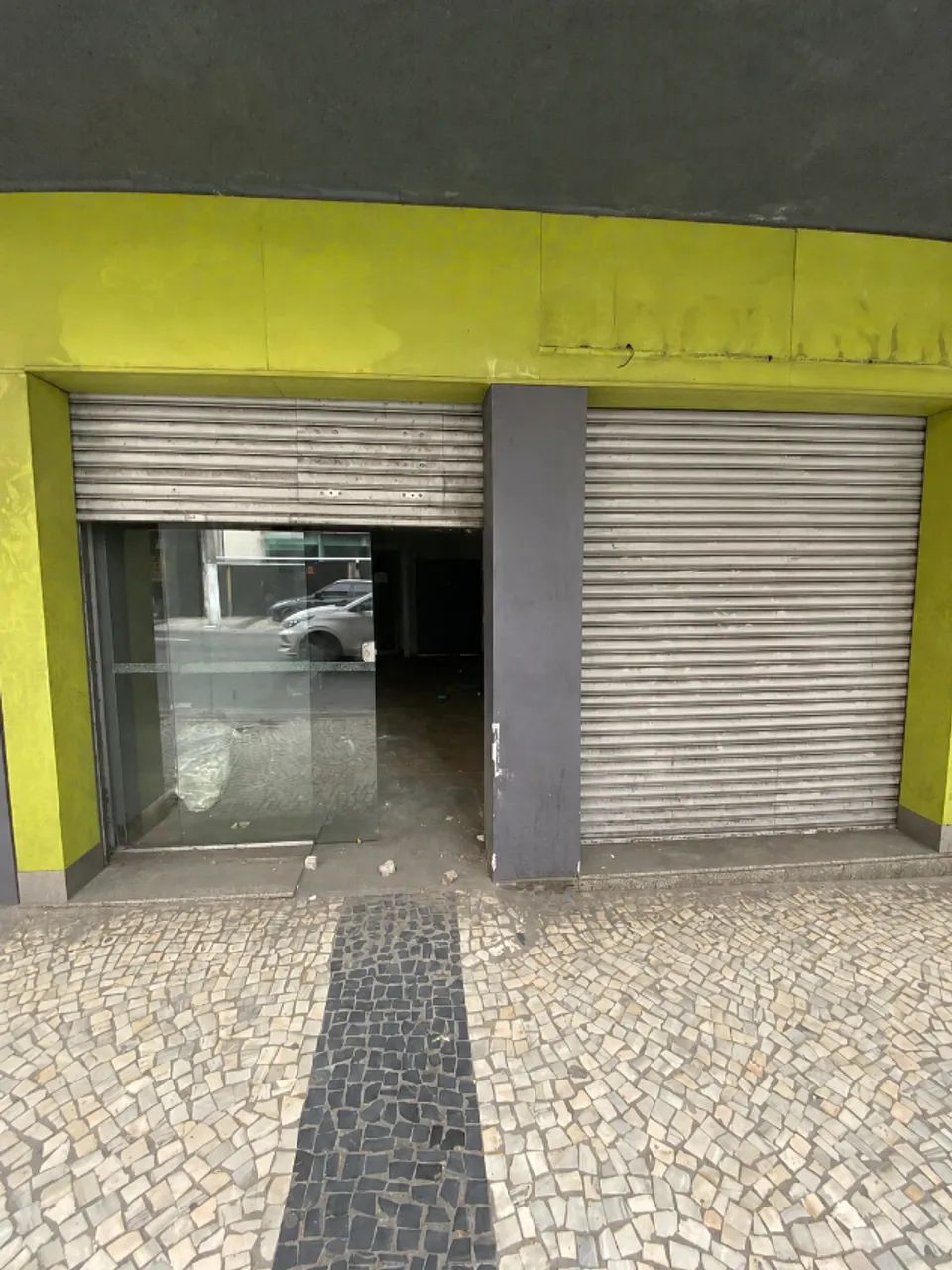 Loja na 25 de Agosto