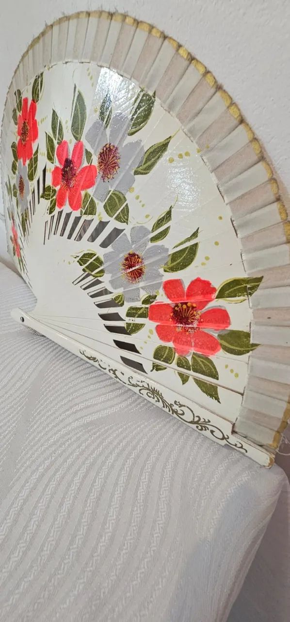 Leque pintado a mão off white - Foto 2