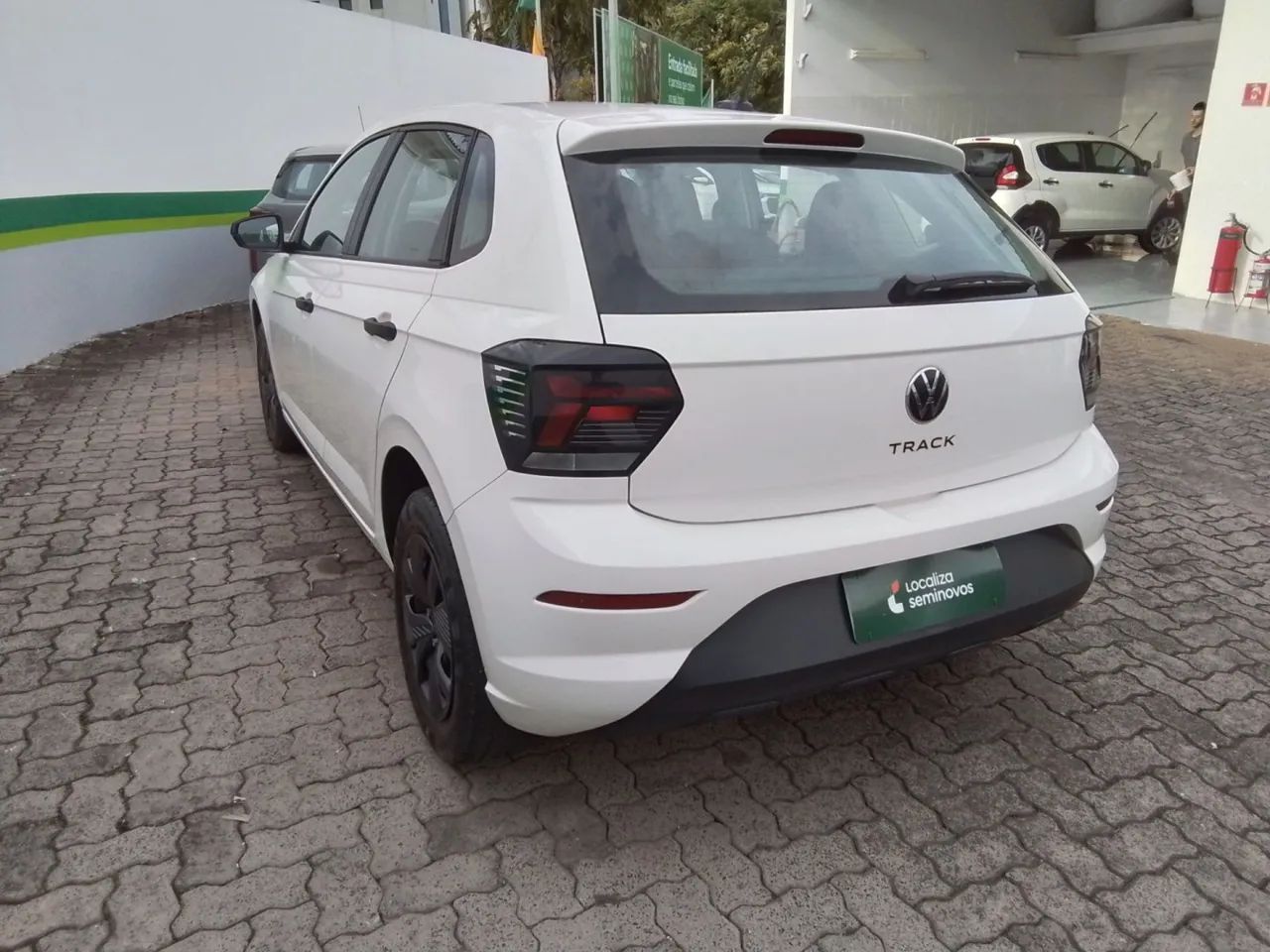 Volkswagen Polo Track 1.0 Flex 12V 5p, foto 4 de 12