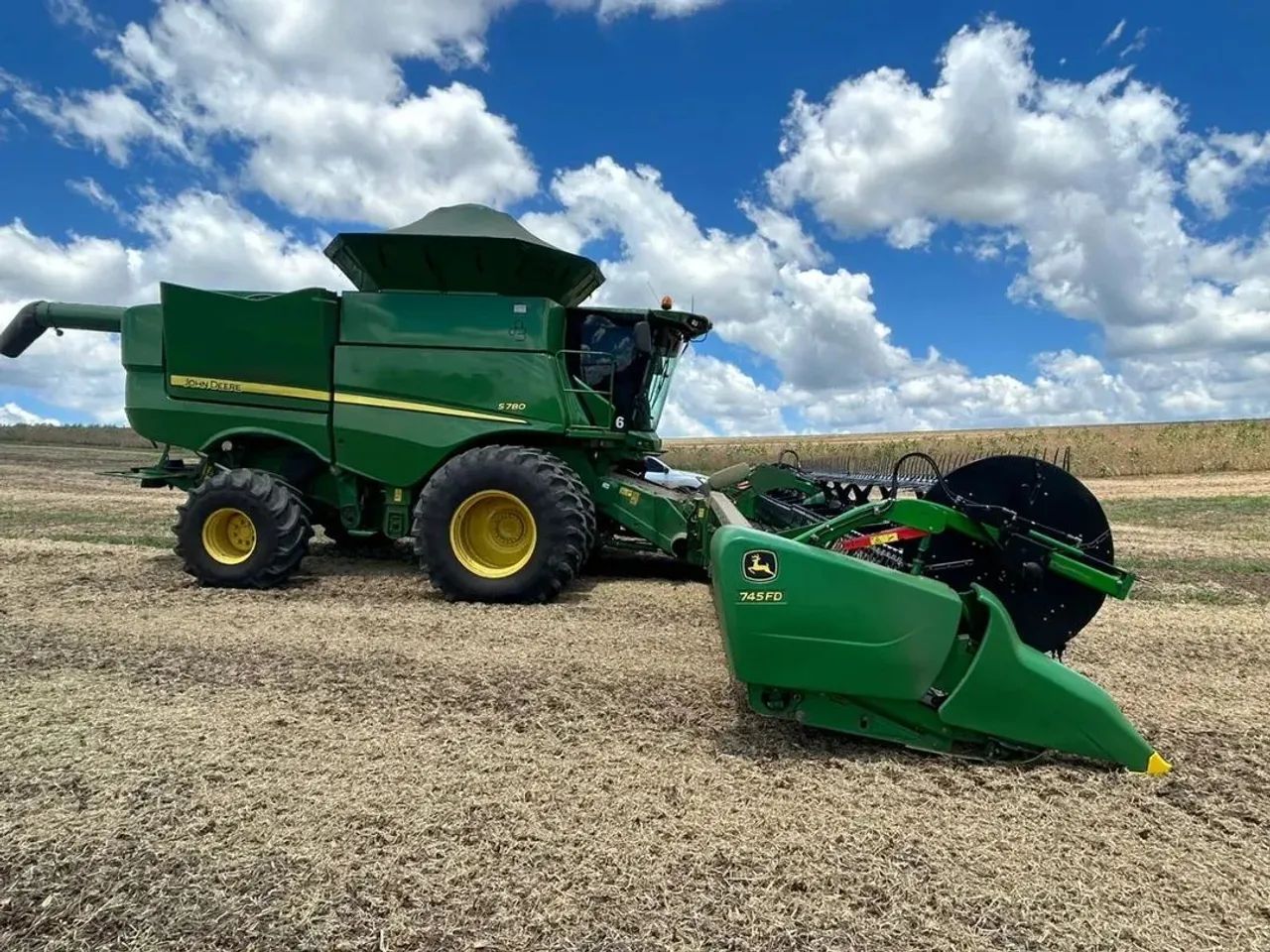Vendo Colheitadeira John Deere